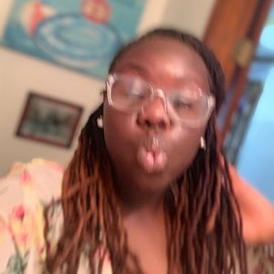 Meet your Posher, Neyahni